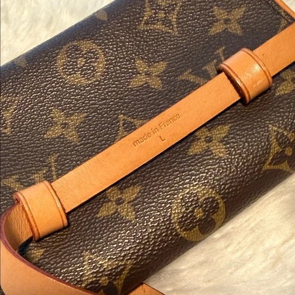 Louis Vuitton RARE Pochette Florentine Monogram Shoulder Bag - Picture 7 of 11